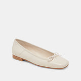 ANISA BALLET FLATS CREME CRINKLE PATENT
